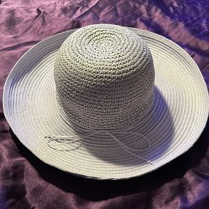 Light lavender color straw hat